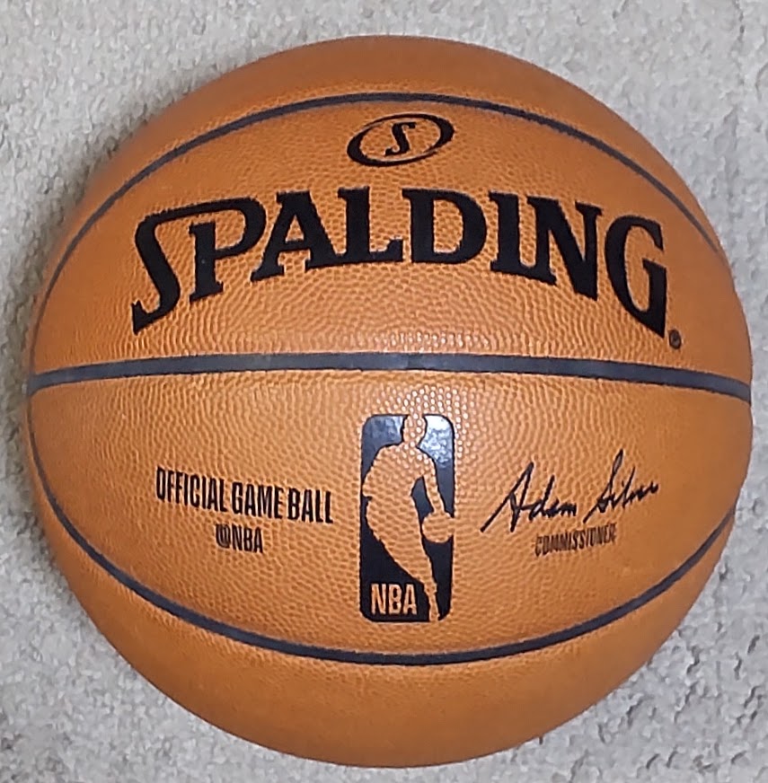 斯伯丁NBA篮球